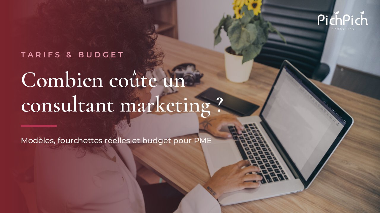 Consultante marketing préparant un devis sur son ordinateur portable